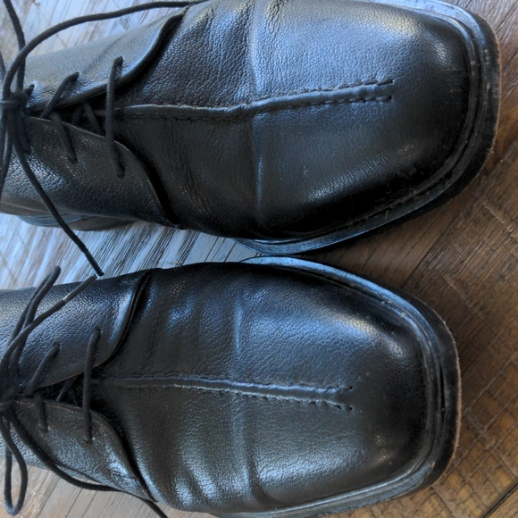 COLE HAAN BLACK LEATHER DRESS SHOE - Picture 2 of 9